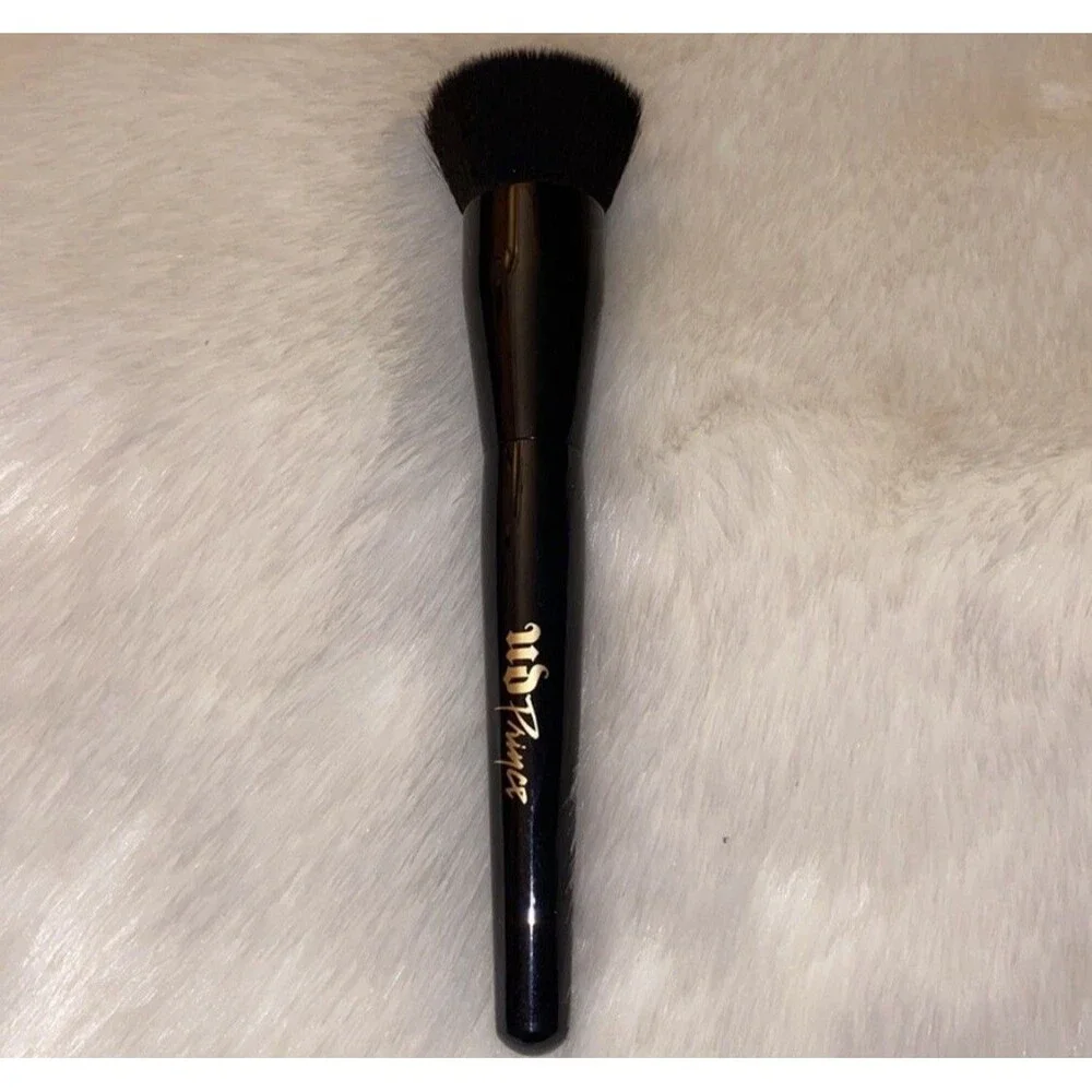 NIB Urban Decay Prince Multitasker Face Body Brush Full Size Foundation Bronzer